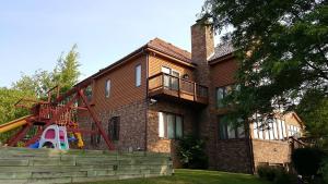 painting contractor New Berlin before and after photo 1765206855811_11665718_930060130368339_3047536547265079260_n